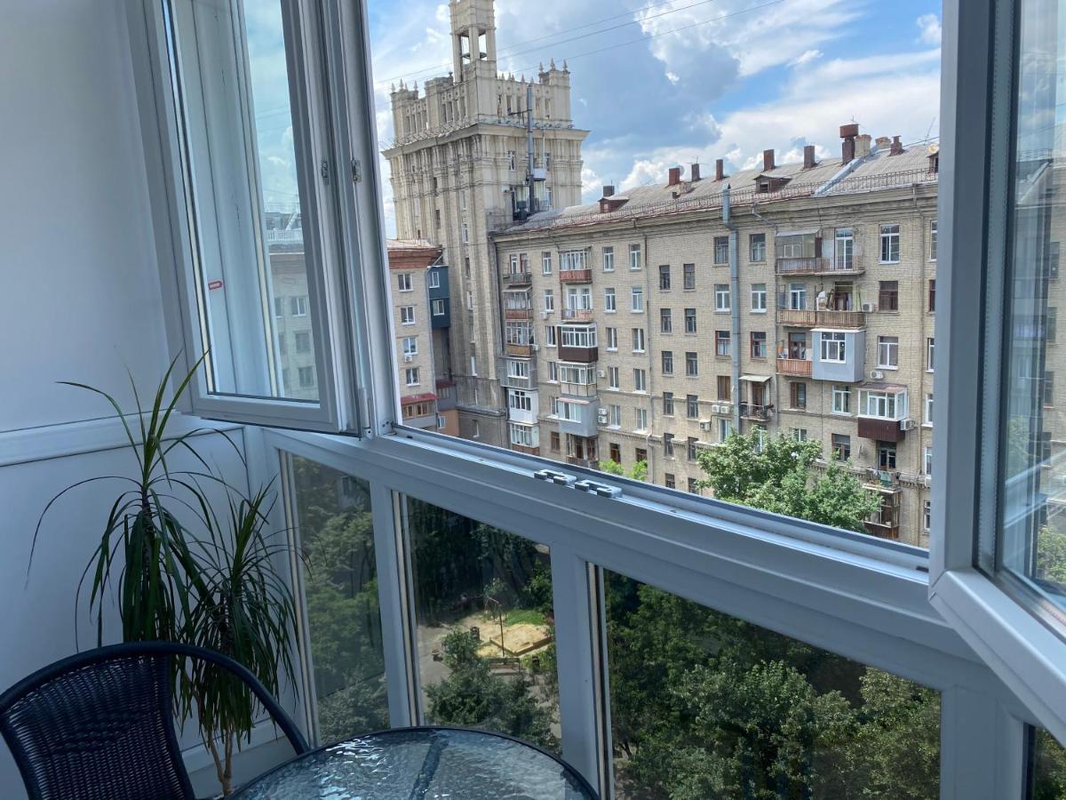 Panorama Luxury Apartment In The House With A Spire, A Historical Building In The City Centre Kharkov Luaran gambar